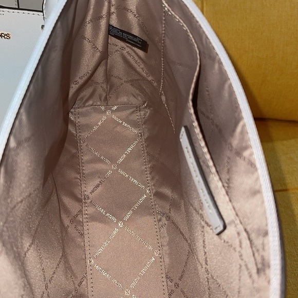 Charlotte Medium Saffiano Leather 2-in-1 Tote Bag in original Packaging - Picture 14 of 16